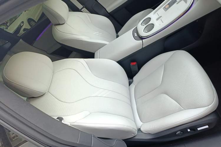Used XPeng G7 2025 702 Max Right Front Seat