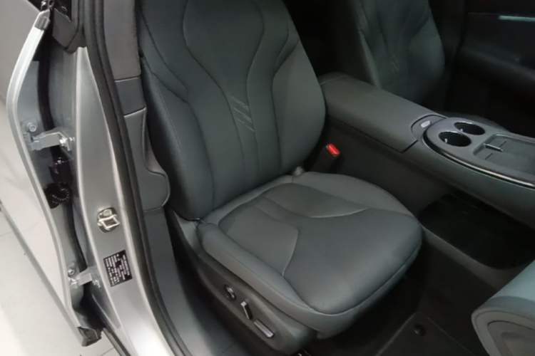 Used XPeng G7 2025 702 Max Right Front Seat