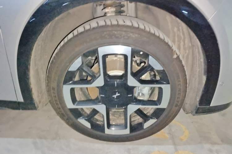 Used XPeng G7 2025 Model—602 Long Range Max Right Front Wheel Hub