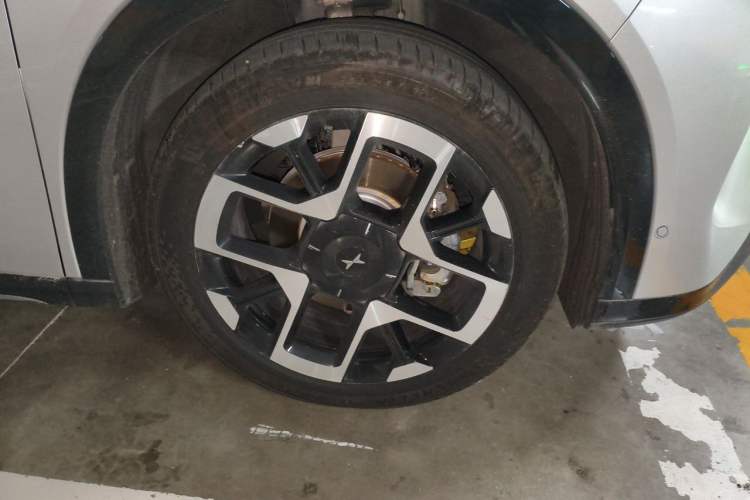Used XPeng G7 2025 Model—702 Ultra Long Range Right Front Wheel Hub