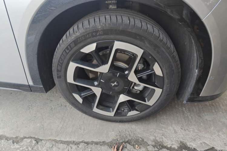 Used XPeng G7 2025 Model—702 Ultra Long Range Right Front Wheel Hub
