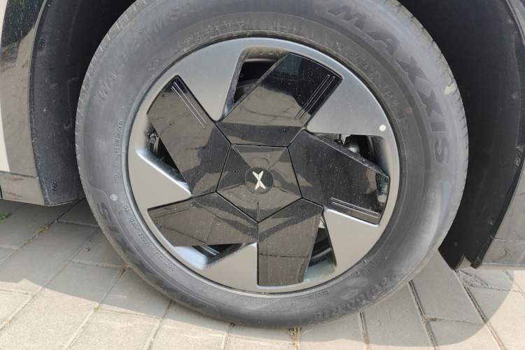Used XPeng G7 2025 Model—602 Long Range Max Right Front Wheel Hub