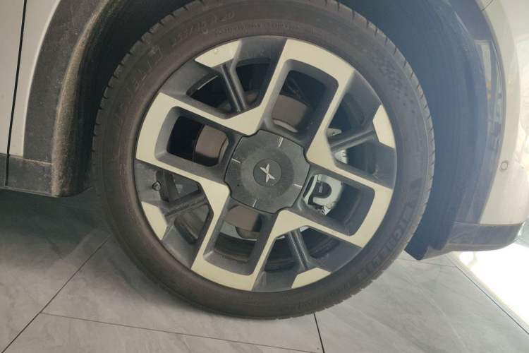 Used XPeng G7 2025 Model—602 Long Range Max Right Front Wheel Hub