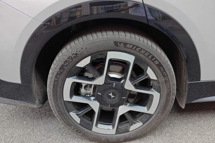 Used XPeng G7 2025 702 Max Right Rear Wheel Hub