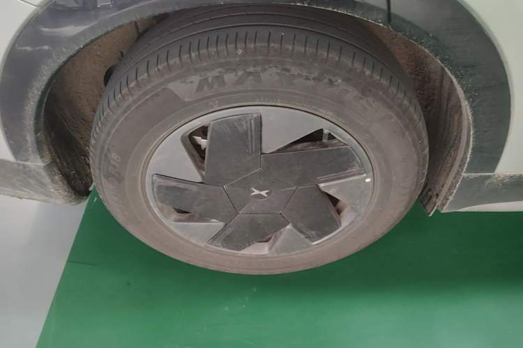 Used XPeng G7 2025 702 Max Right Rear Wheel Hub
