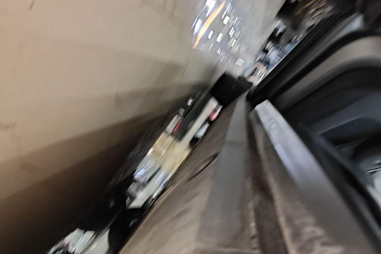Used XPeng G7 2025 Model—702 Ultra Long Range Right Side Sill