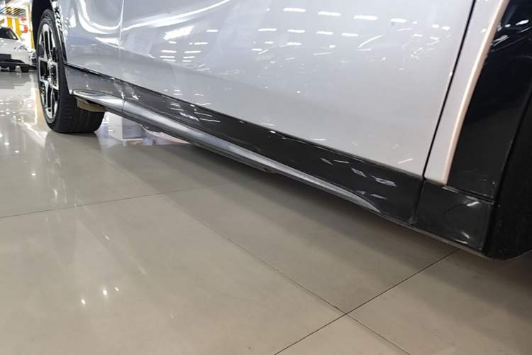 Used XPeng G7 2025 Model—702 Ultra Long Range Right Side Sill