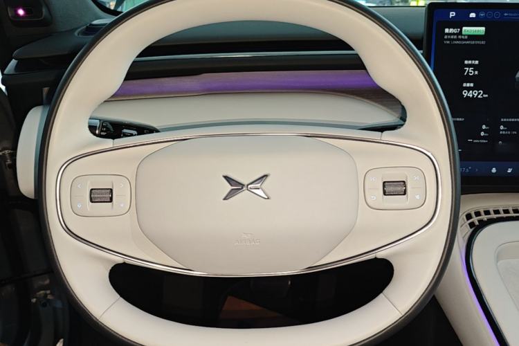 Used XPeng G7 2025 Model—702 Ultra Long Range Steering Wheel