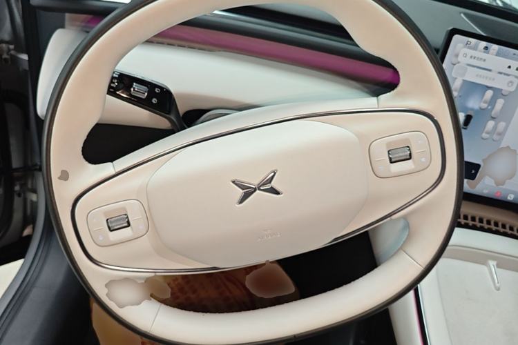 Used XPeng G7 2025 Model—702 Ultra Long Range Steering Wheel
