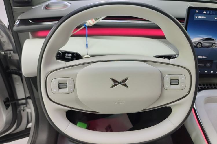 Used XPeng G7 2025 Model—702 Ultra Long Range Steering Wheel