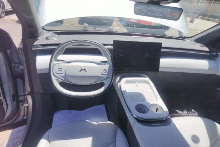 Used XPeng G7 2025 Model—702 Ultra Long Range Steering Wheel