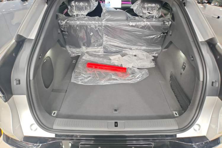 Used XPeng G7 2025 702 Max Trunk