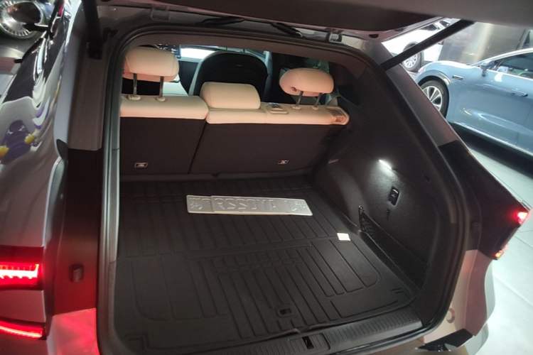 Used XPeng G7 2025 702 Max Trunk
