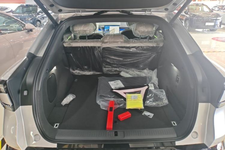 Used XPeng G7 2025 702 Max Trunk