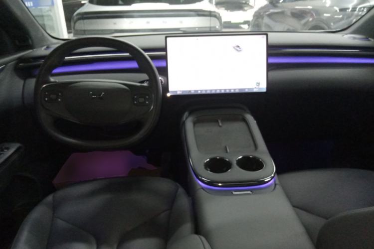 Used XPeng G7 2025 Model—702 Ultra Long Range Center Console