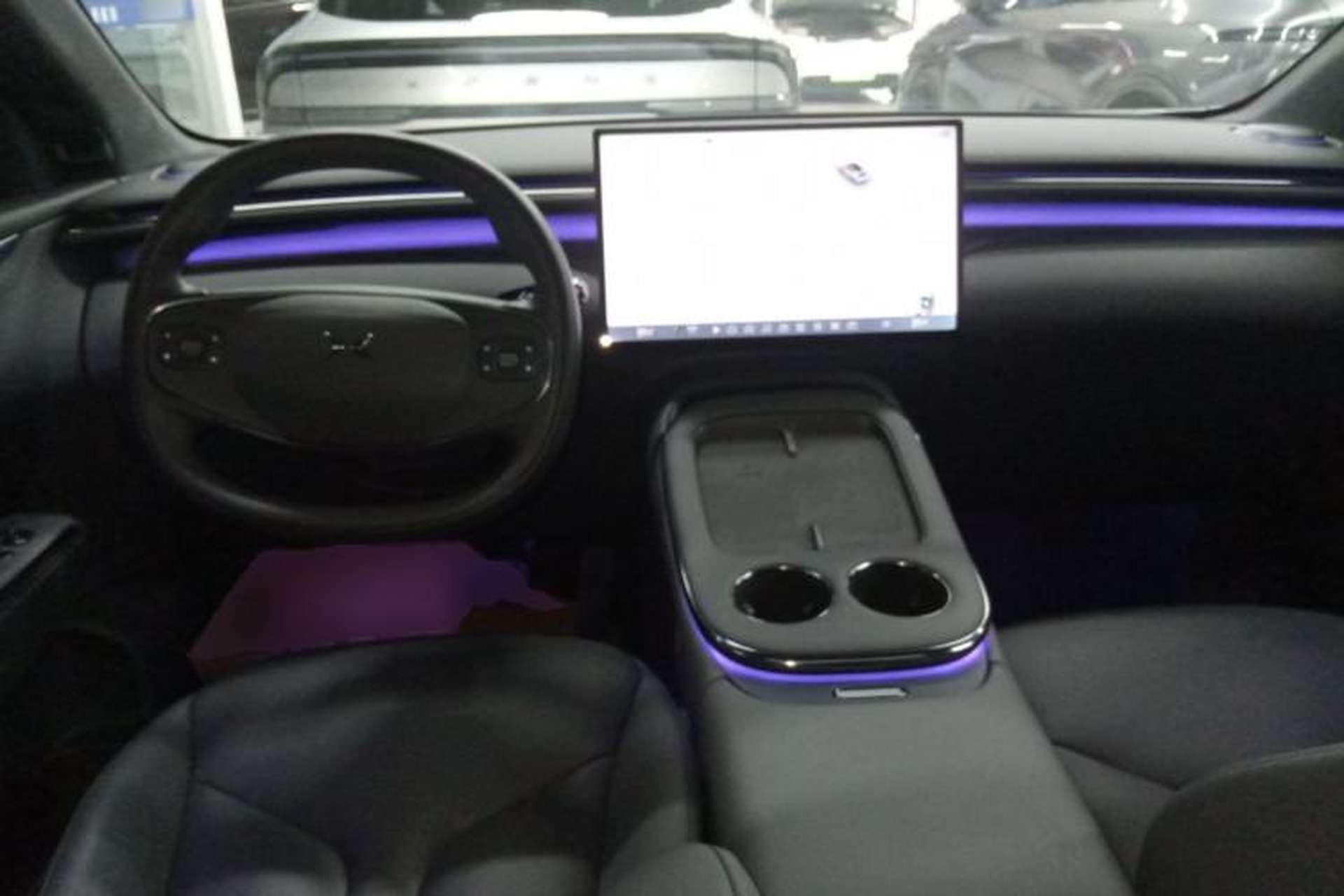 Used XPeng G7 2025 Model—702 Ultra Long Range Center Console