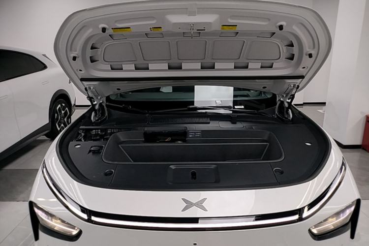 Used XPeng G7 2025 Model—702 Ultra Long Range Engine Bay