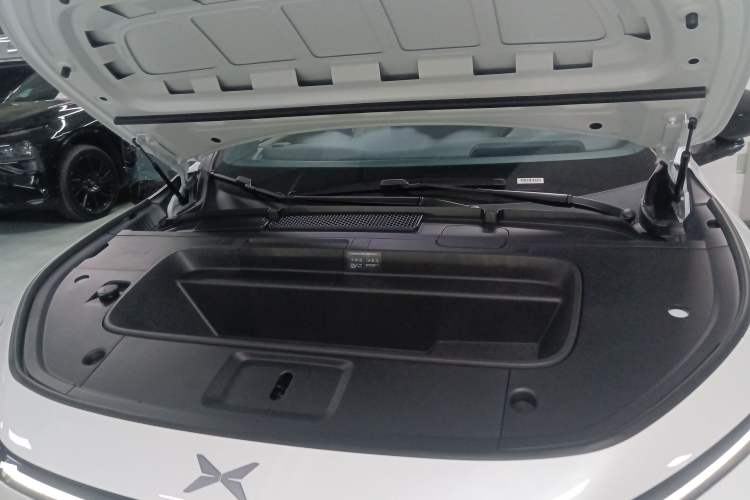Used XPeng G7 2025 Model—602 Long Range Max Engine Bay