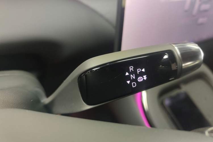 Used XPeng G7 2025 Model—702 Ultra Long Range Gear Lever