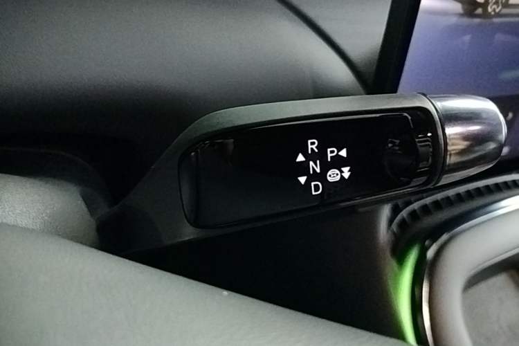 Used XPeng G7 2025 Model—702 Ultra Long Range Gear Lever