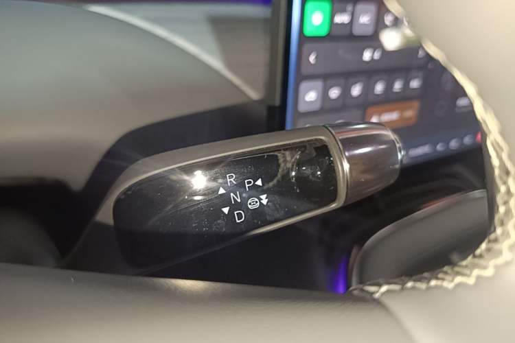 Used XPeng G7 2025 Model—702 Ultra Long Range Gear Lever