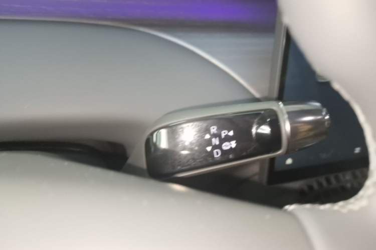 Used XPeng G7 2025 Model—702 Ultra Long Range Gear Lever