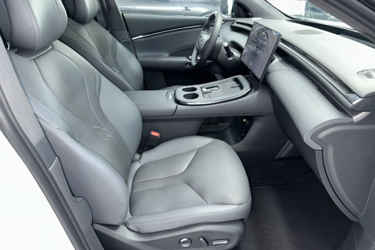 Used XPeng G7 2025 Model—702 Ultra Long Range Interior 1