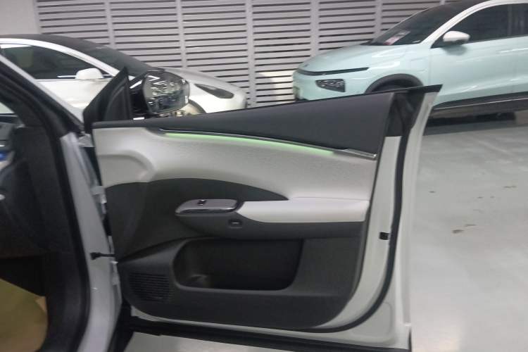 Used XPeng G7 2025 Model—602 Long Range Max Interior 5