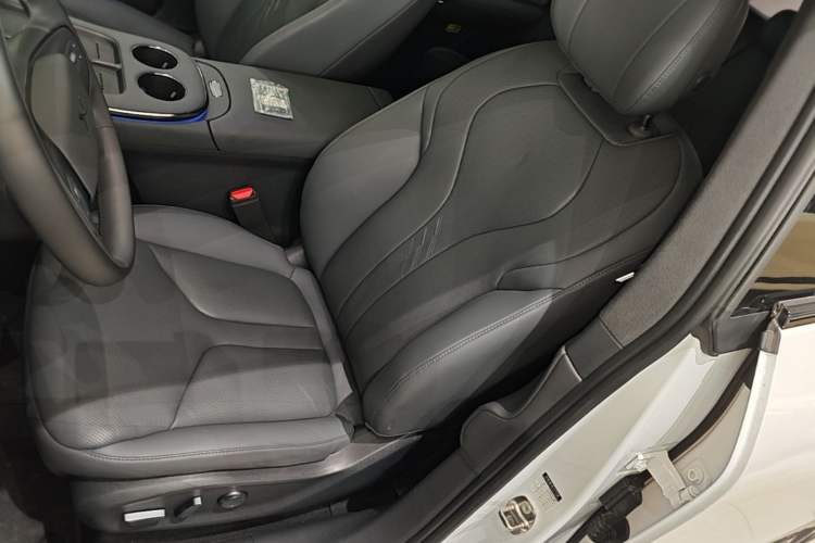 Used XPeng G7 2025 Model—702 Ultra Long Range Left Front Seat