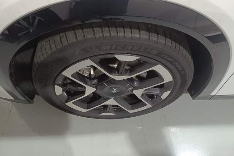 Used XPeng G7 2025 Model—702 Ultra Long Range Left Front Wheel Hub