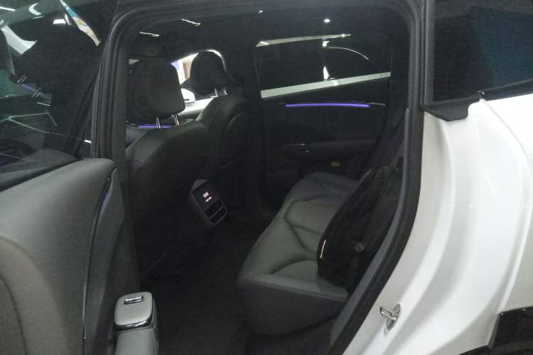 Used XPeng G7 2025 Model—702 Ultra Long Range Left Rear Seat