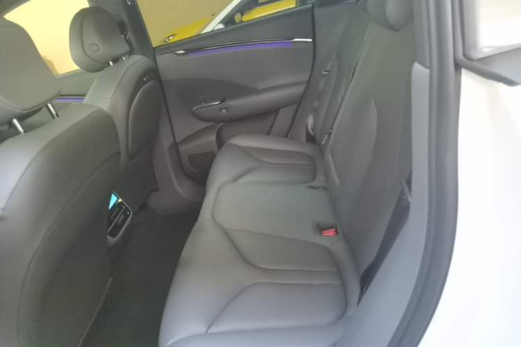 Used XPeng G7 2025 Model—702 Ultra Long Range Left Rear Seat