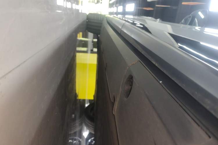 Used XPeng G7 2025 Model—702 Ultra Long Range Left Side Sill