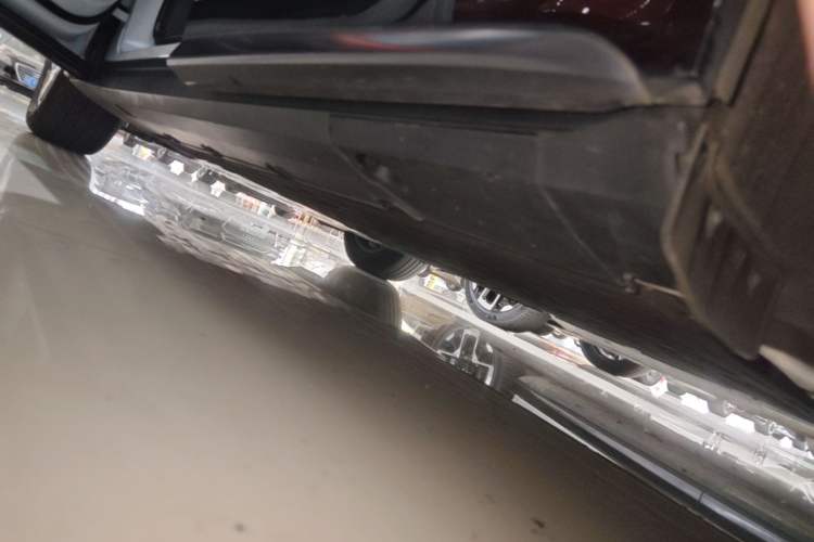 Used XPeng G7 2025 702 Max Left Side Sill