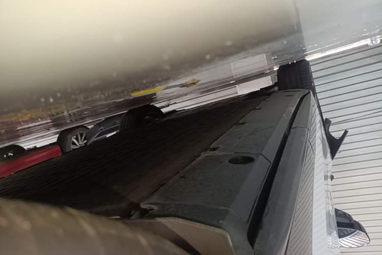 Used XPeng G7 2025 Model—702 Ultra Long Range Left Side Sill