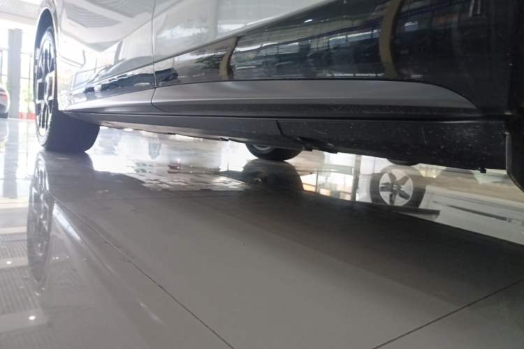 Used XPeng G7 2025 702 Max Left Side Sill