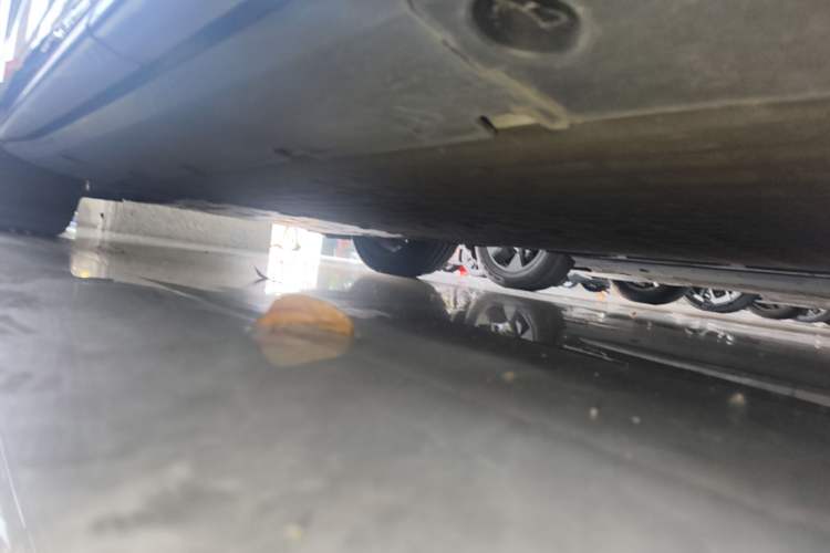 Used XPeng G7 2025 Model—702 Ultra Long Range Left Side Sill