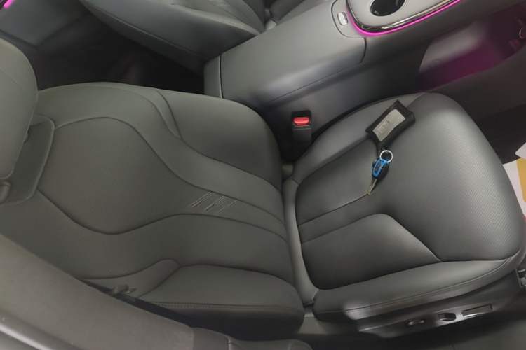 Used XPeng G7 2025 Model—702 Ultra Long Range Right Front Seat