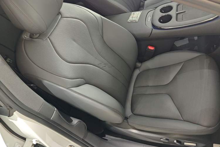 Used XPeng G7 2025 Model—702 Ultra Long Range Right Front Seat