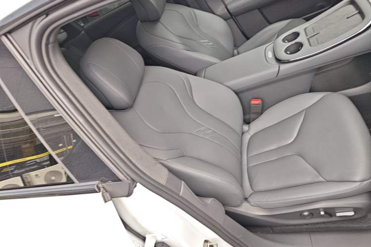 Used XPeng G7 2025 Model—702 Ultra Long Range Right Front Seat
