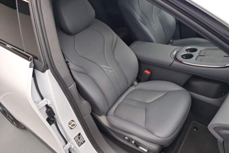 Used XPeng G7 2025 Model—702 Ultra Long Range Right Front Seat