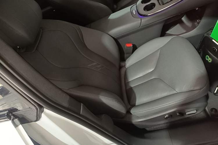 Used XPeng G7 2025 Model—702 Ultra Long Range Right Front Seat