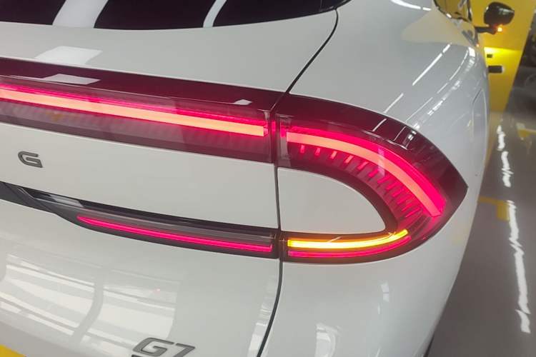 Used XPeng G7 2025 Model—702 Ultra Long Range Right Rear Taillight