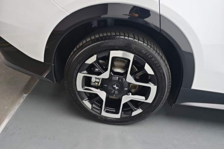 Used XPeng G7 2025 Model—702 Ultra Long Range Right Rear Wheel Hub
