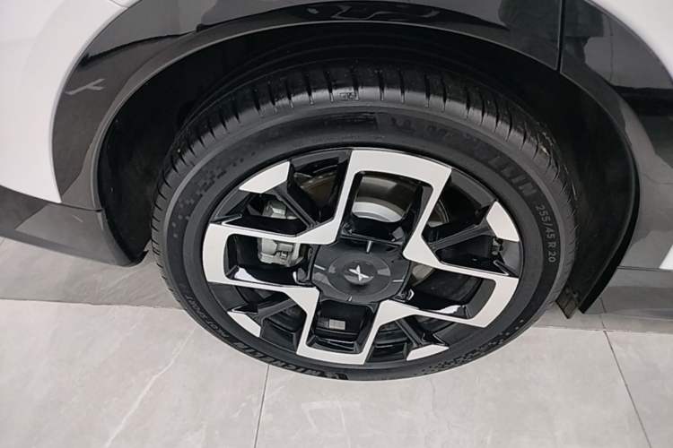 Used XPeng G7 2025 Model—702 Ultra Long Range Right Rear Wheel Hub
