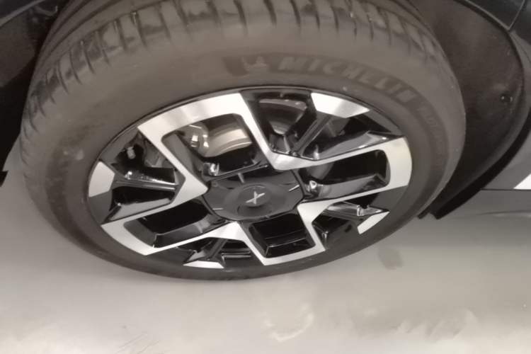 Used XPeng G7 2025 Model—702 Ultra Long Range Right Rear Wheel Hub