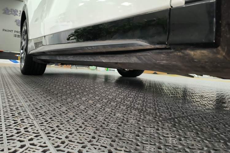 Used XPeng G7 2025 Model—702 Ultra Long Range Right Side Sill