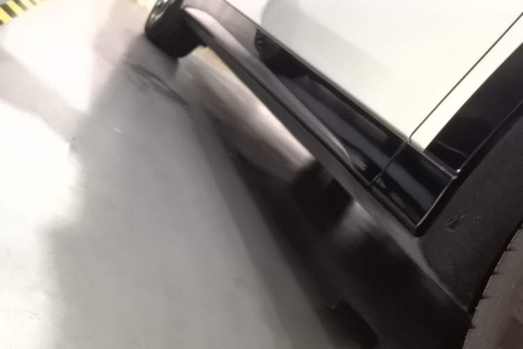 Used XPeng G7 2025 Model—702 Ultra Long Range Right Side Sill