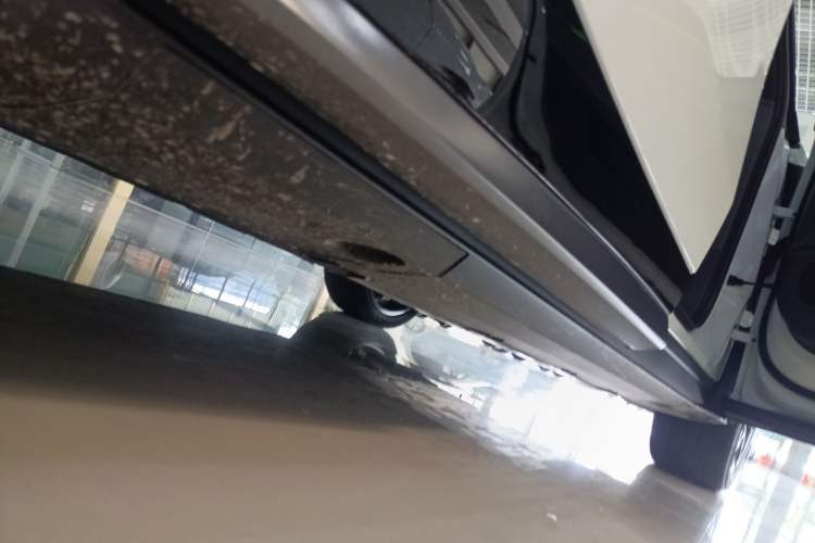 Used XPeng G7 2025 702 Max Right Side Sill
