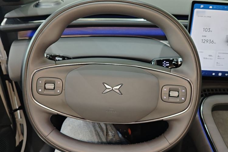 Used XPeng G7 2025 Model—702 Ultra Long Range Steering Wheel